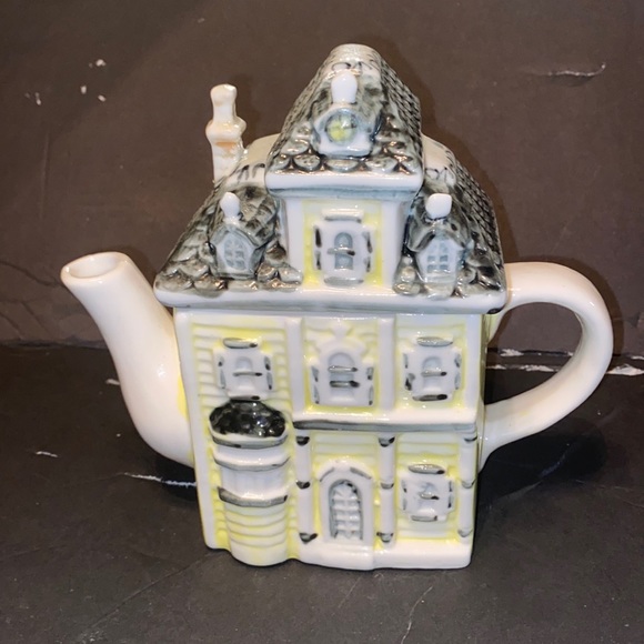 Accents Vintage House Teapot From The 197s Poshmark